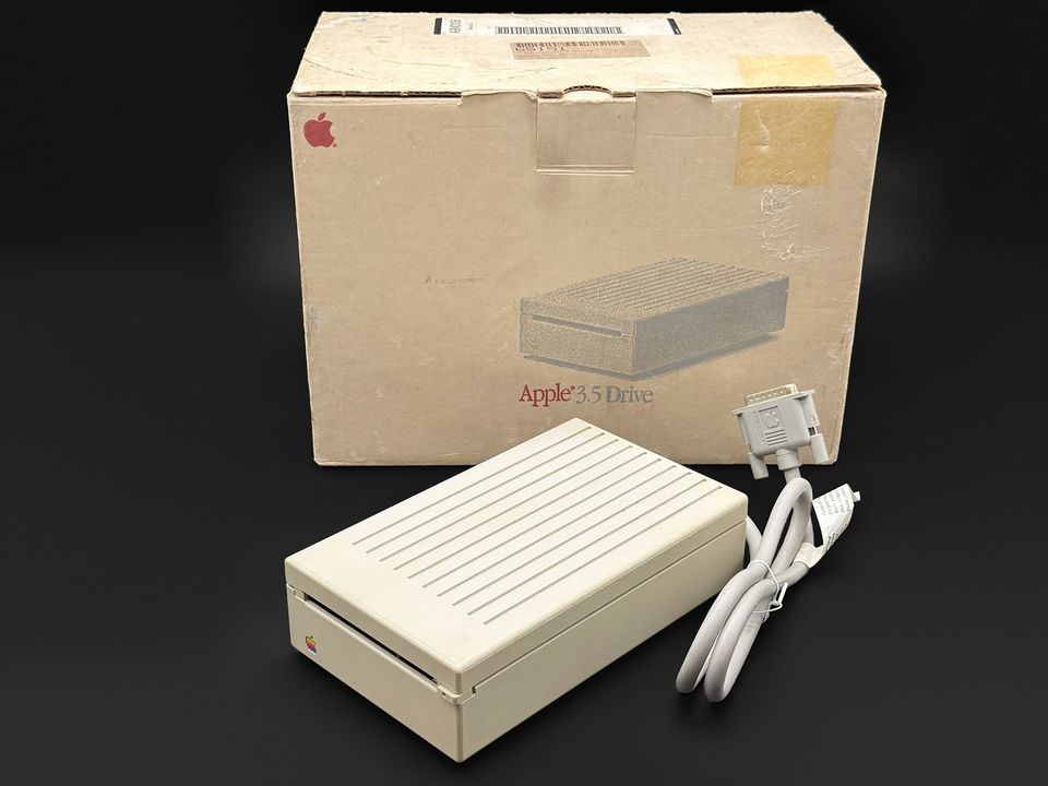Apple 3.5 Drive (A9M0106) 800K External Floppy Drive for Apple IIGS and Macintosh, Serviced, in Original Box, photo 1 of 6